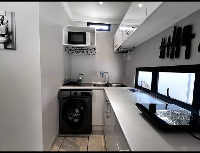 1 BEDROOM APARTMENT TO LET IN TABLE VIEW
